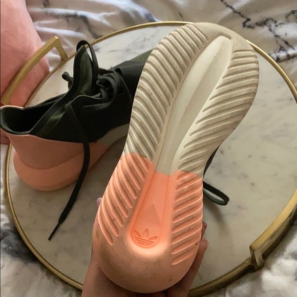 Army green and pink adidas shoes - Picture 4 of 4